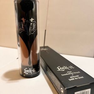 KVD Vegan Beauty Lock-It Liquid Foundation Matte Kat Von D 1oz Medium 64 Neutral